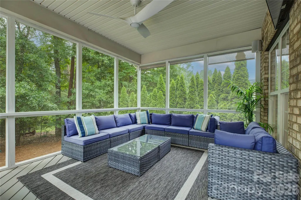 13722 Glen Abbey Drive Charlotte NC 28278