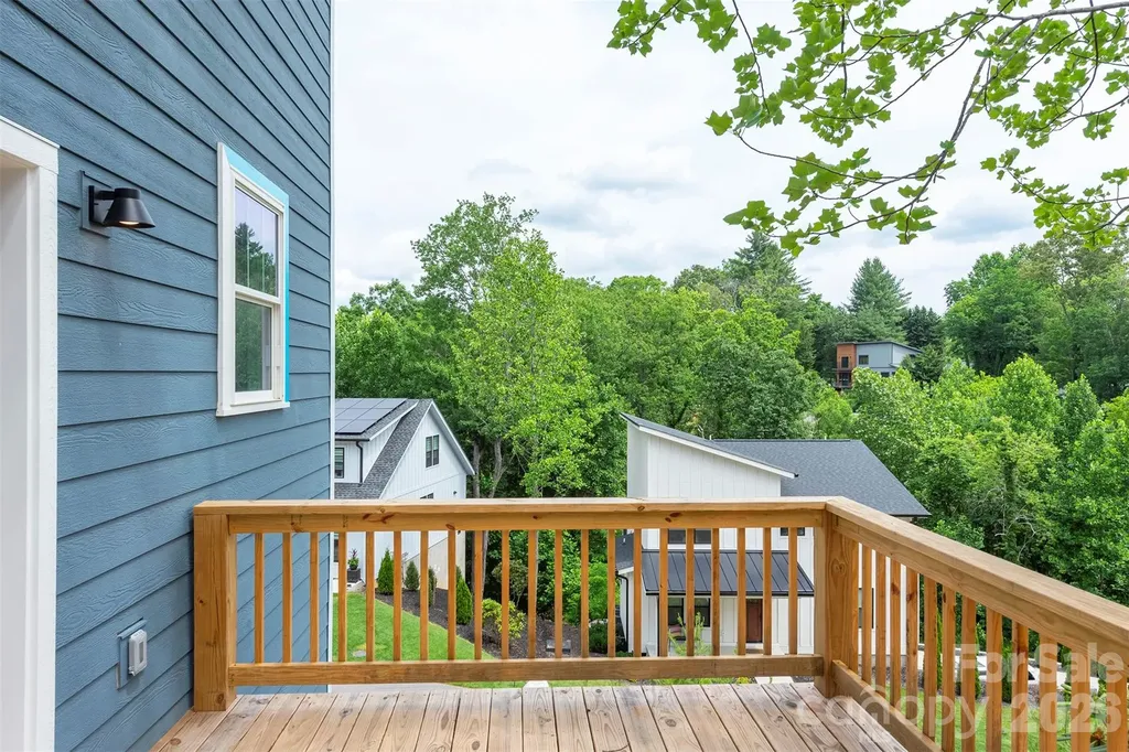 6 Berry Crest Lane Arden NC 28704