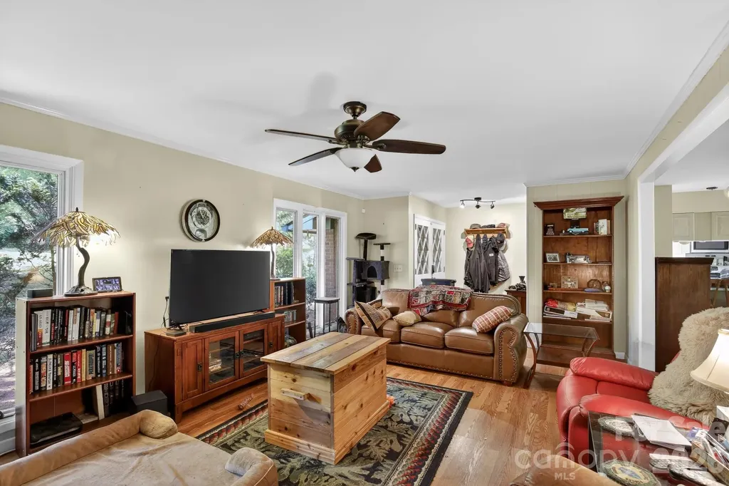 186 Catherine Drive Columbus NC 28722