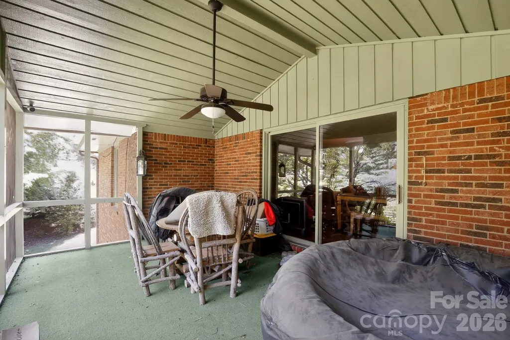 186 Catherine Drive Columbus NC 28722