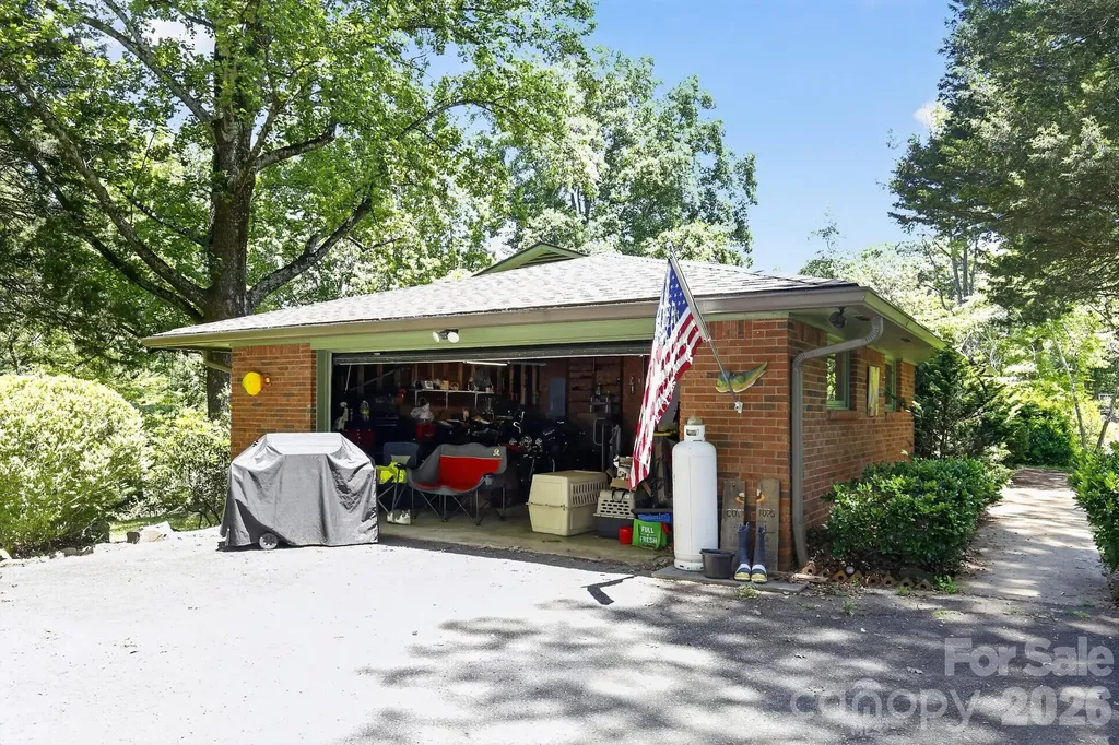 186 Catherine Drive Columbus NC 28722