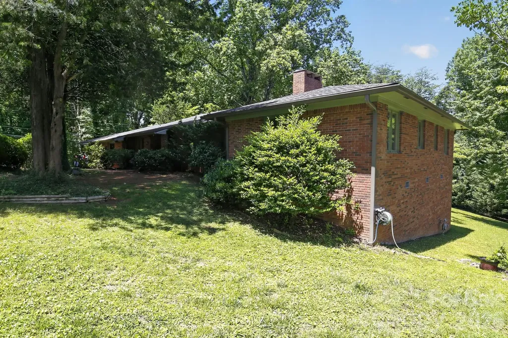 186 Catherine Drive Columbus NC 28722