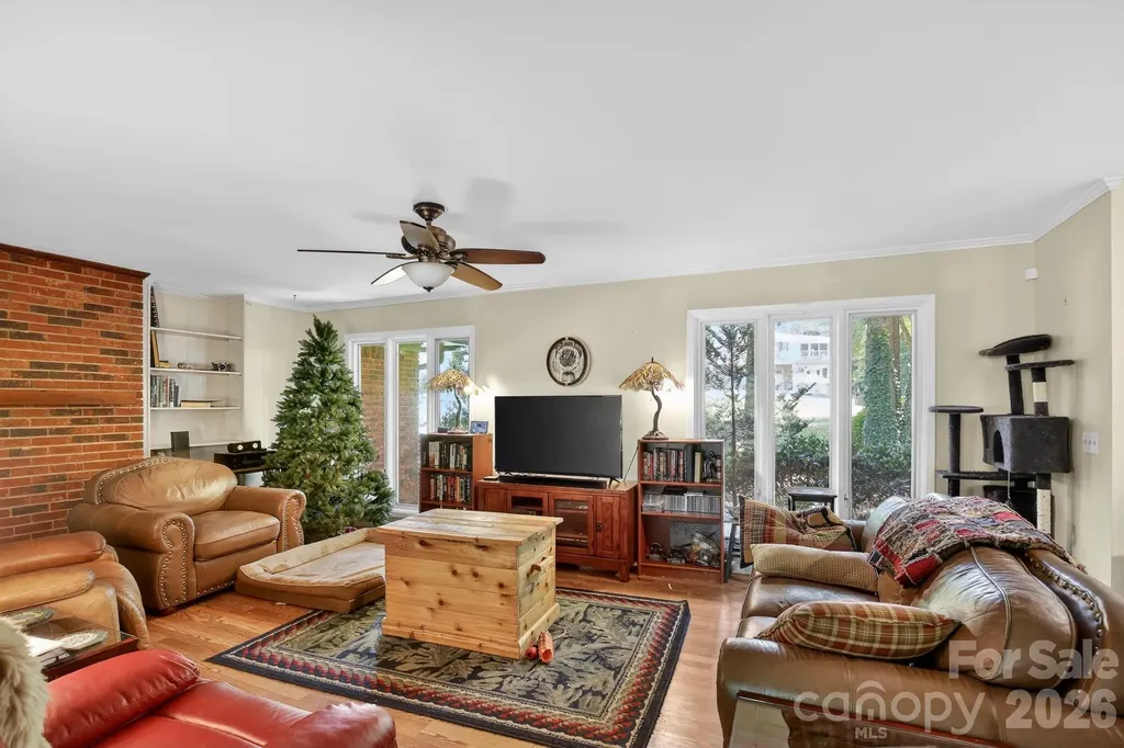 186 Catherine Drive Columbus NC 28722