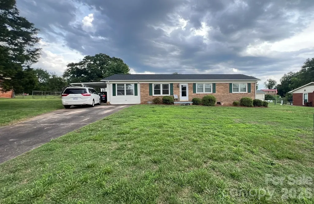 5111 Hawthorne Lane Shelby NC 28152