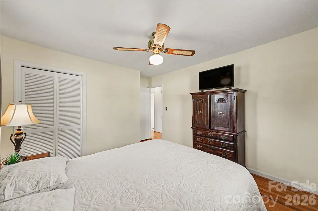 5111 Hawthorne Lane Shelby NC 28152