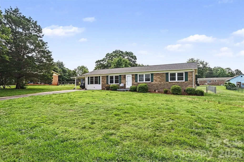 5111 Hawthorne Lane Shelby NC 28152