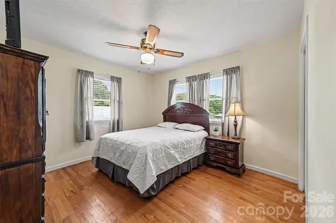 5111 Hawthorne Lane Shelby NC 28152