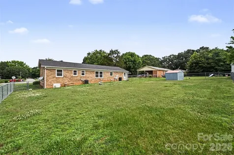 5111 Hawthorne Lane Shelby NC 28152