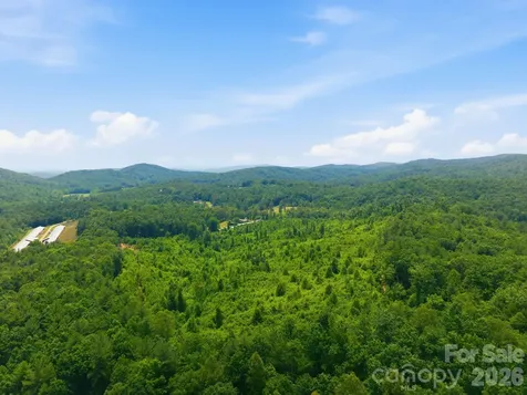 2148 White Springs Lane Lenoir NC 28645