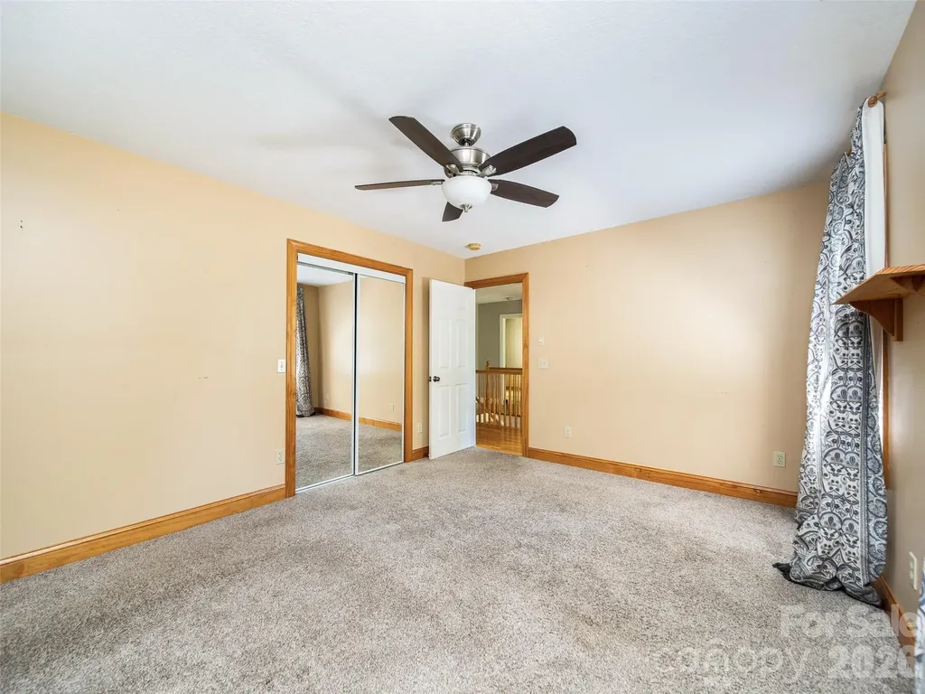103 Woodburn Drive Swannanoa NC 28778