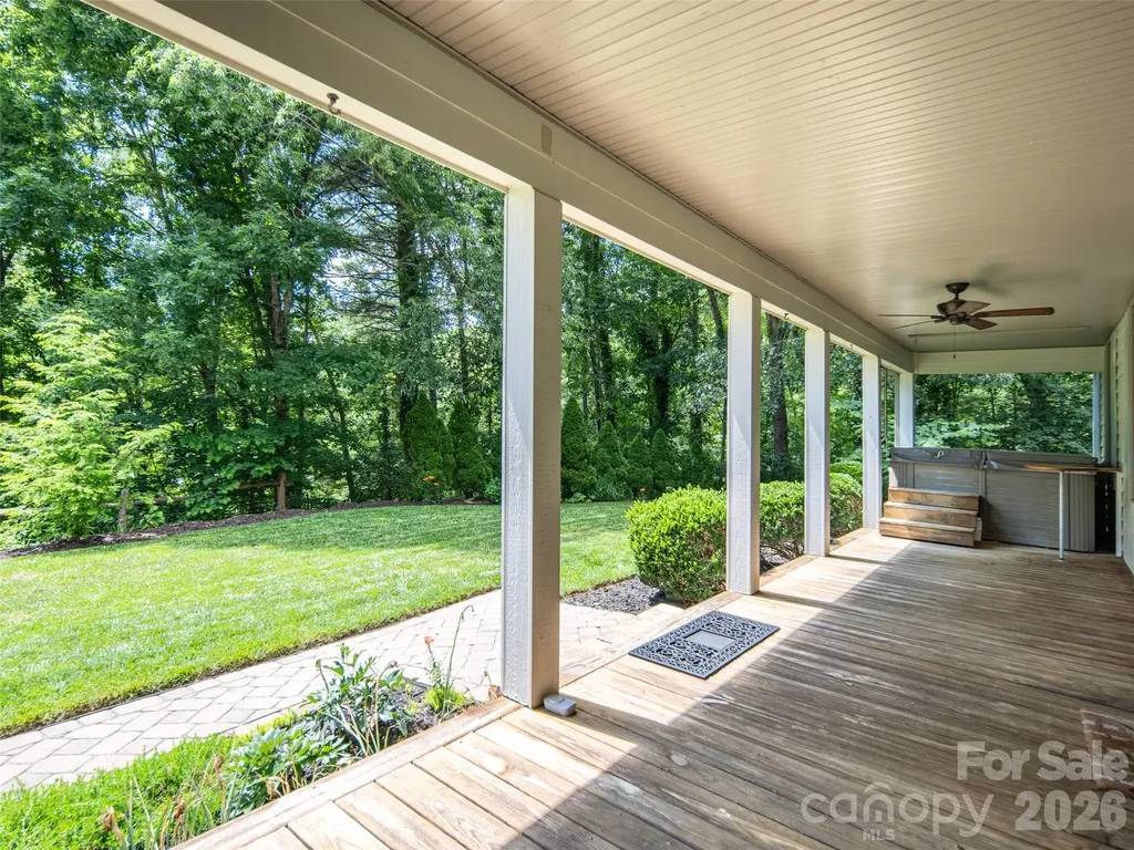 103 Woodburn Drive Swannanoa NC 28778