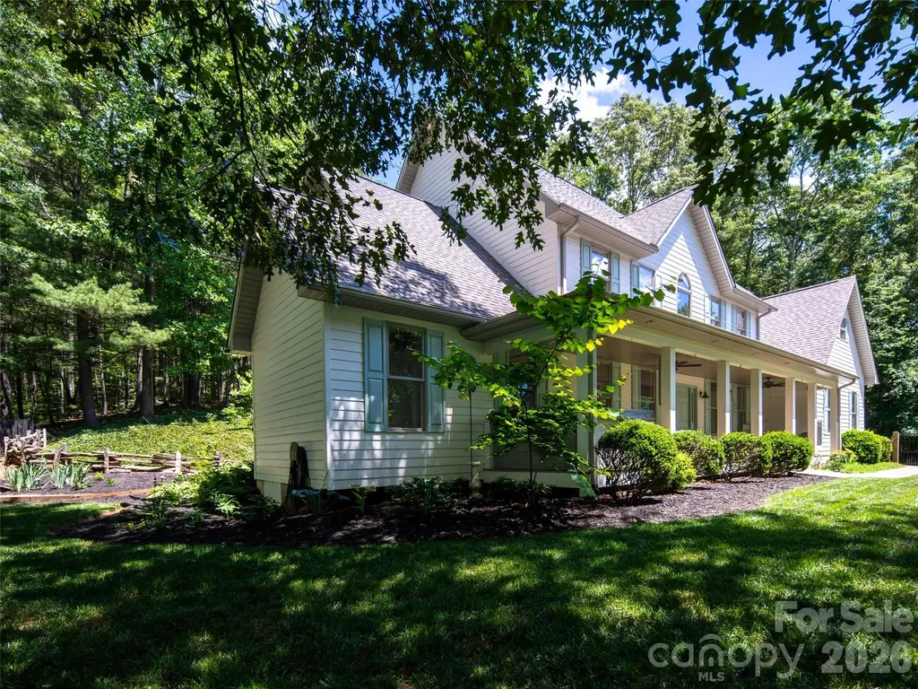 103 Woodburn Drive Swannanoa NC 28778