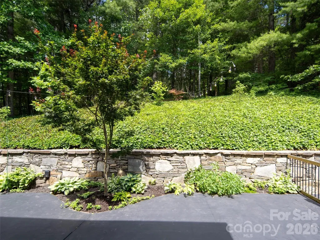 103 Woodburn Drive Swannanoa NC 28778