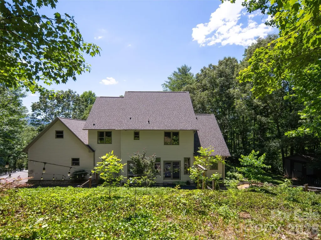 103 Woodburn Drive Swannanoa NC 28778
