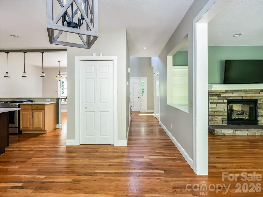 103 Woodburn Drive Swannanoa NC 28778
