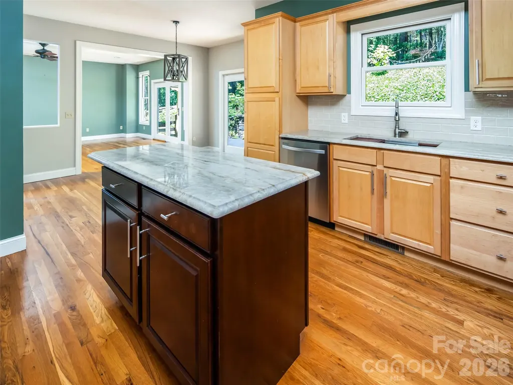 103 Woodburn Drive Swannanoa NC 28778