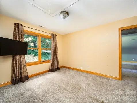 103 Woodburn Drive Swannanoa NC 28778