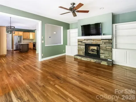 103 Woodburn Drive Swannanoa NC 28778