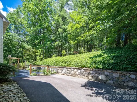 103 Woodburn Drive Swannanoa NC 28778