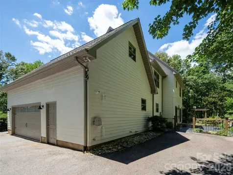 103 Woodburn Drive Swannanoa NC 28778