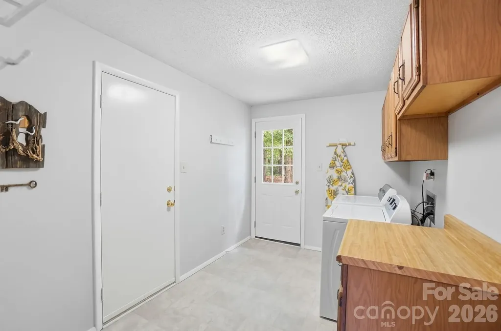 8211 Mahogany Drive Charlotte NC 28227