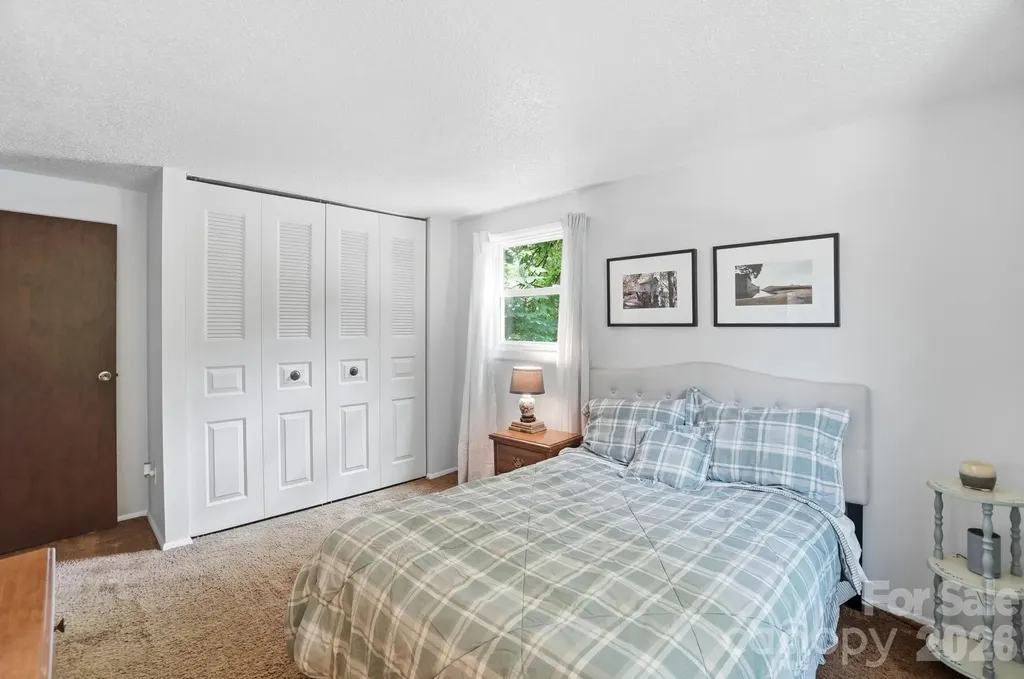 8211 Mahogany Drive Charlotte NC 28227