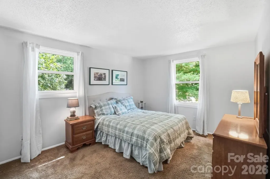 8211 Mahogany Drive Charlotte NC 28227