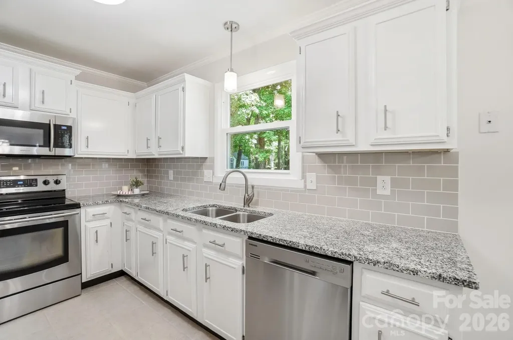8211 Mahogany Drive Charlotte NC 28227