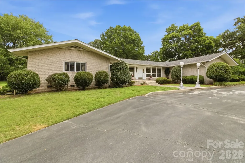 938 Sandswood Drive Gastonia NC 28054