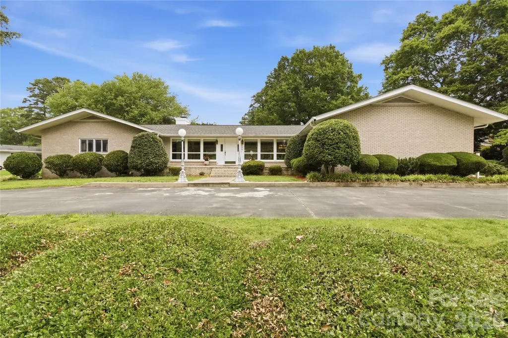 938 Sandswood Drive Gastonia NC 28054