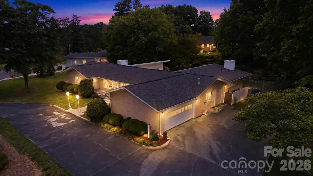 938 Sandswood Drive Gastonia NC 28054