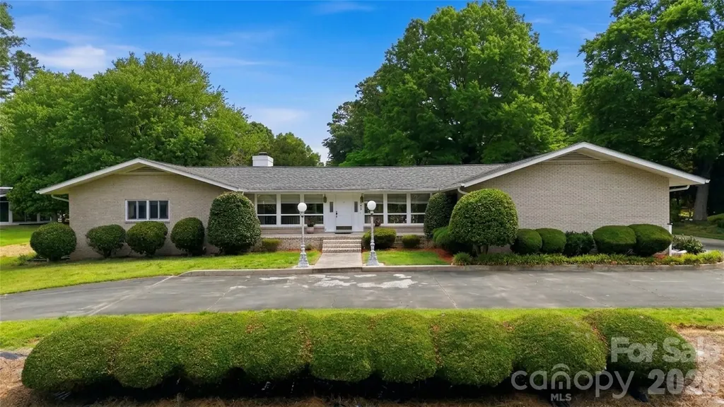 938 Sandswood Drive Gastonia NC 28054