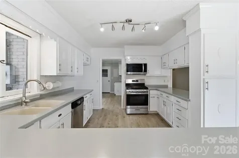 938 Sandswood Drive Gastonia NC 28054