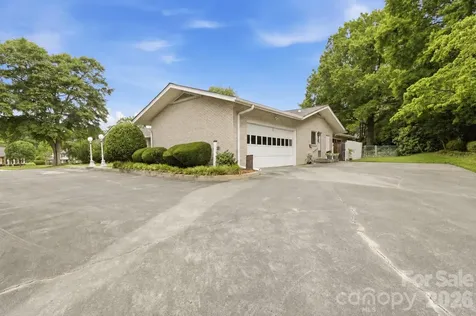 938 Sandswood Drive Gastonia NC 28054