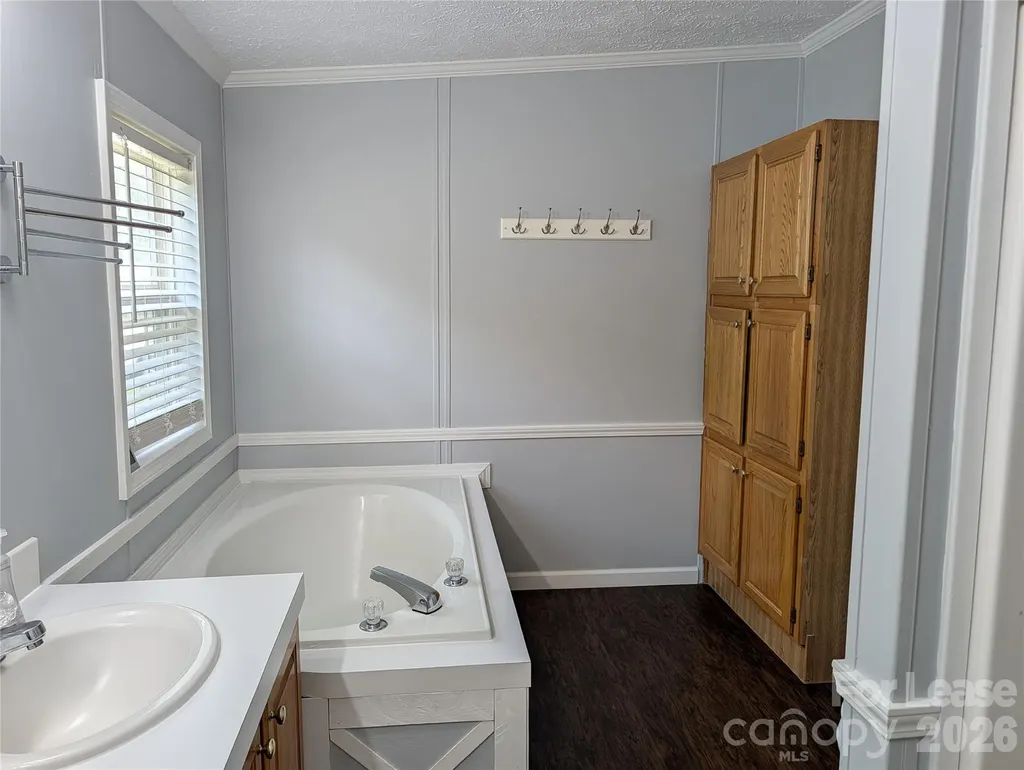824 Perry Road Troutman NC 28166