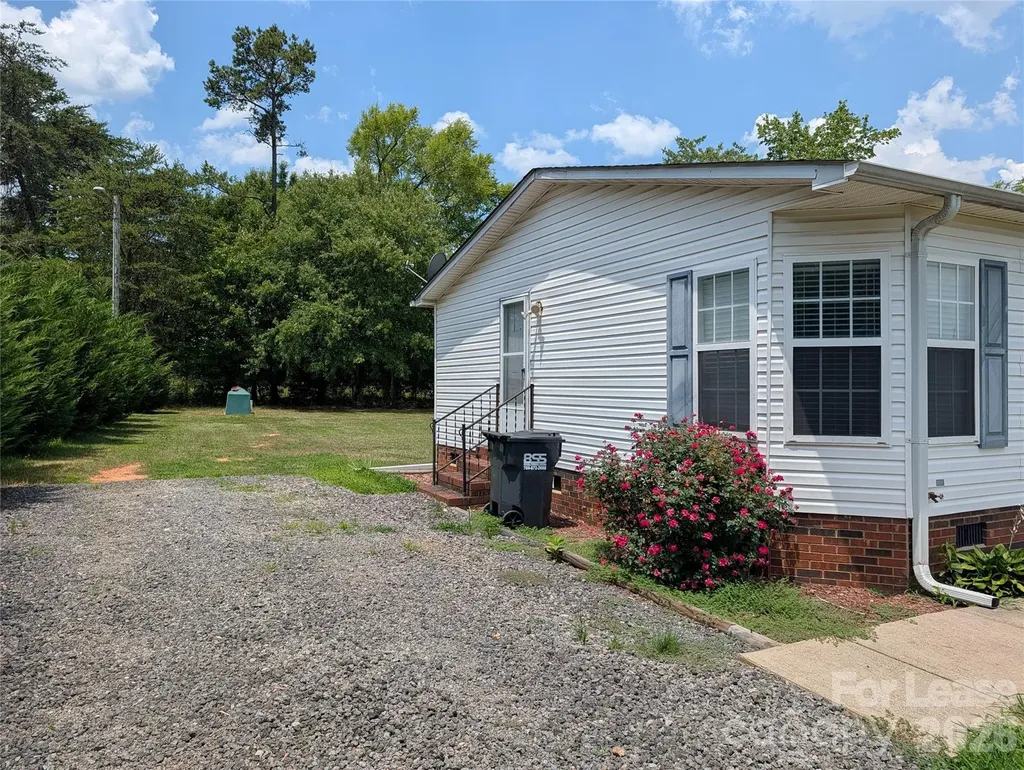 824 Perry Road Troutman NC 28166