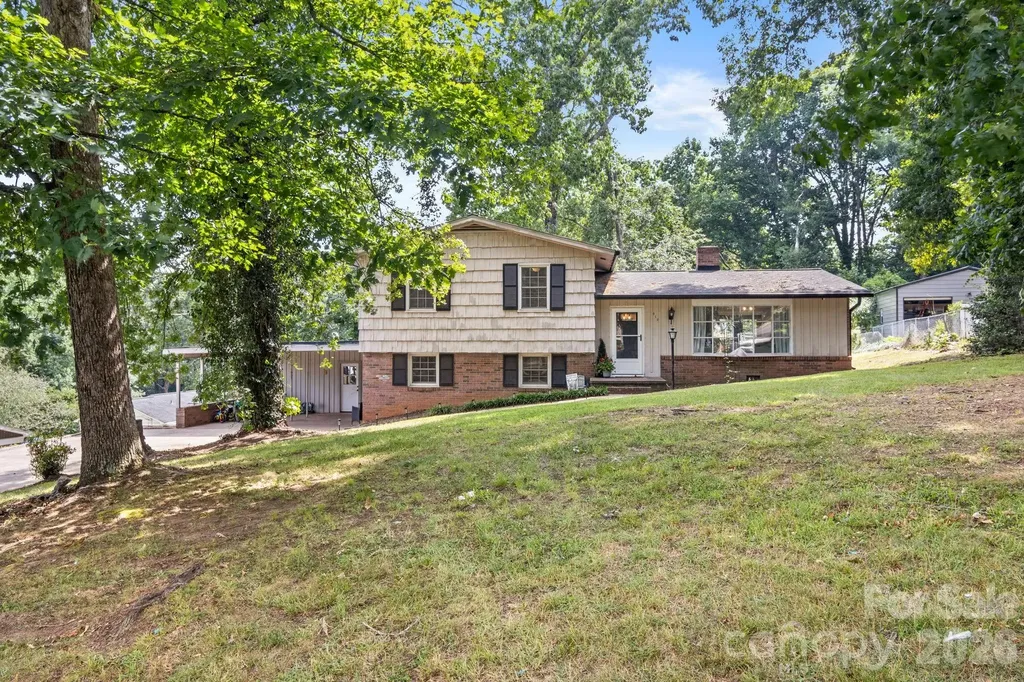 912 Parkwood Road Shelby NC 28150