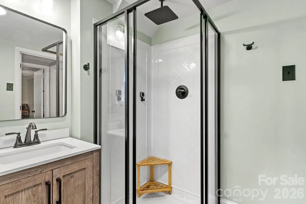 912 Parkwood Road Shelby NC 28150