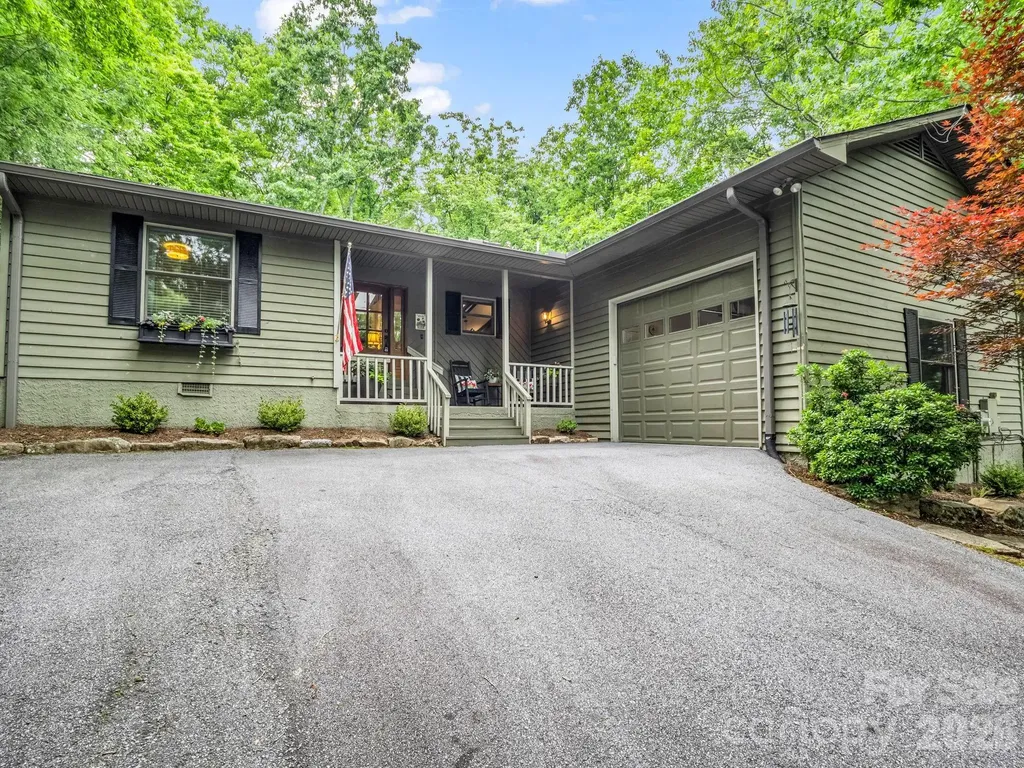 558 Middle Connestee Trail Brevard NC 28712