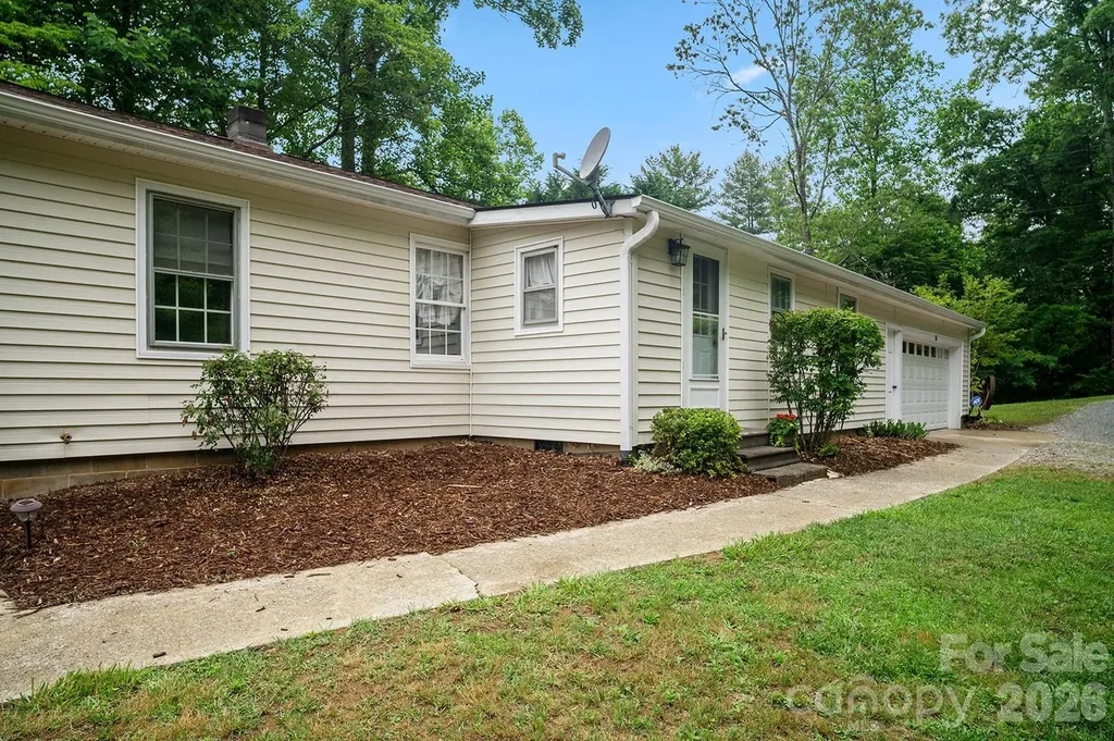825 Gallimore Road Flat Rock NC 28731