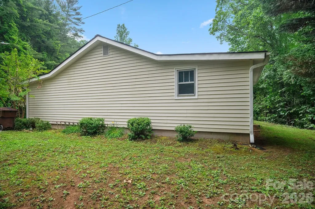 825 Gallimore Road Flat Rock NC 28731