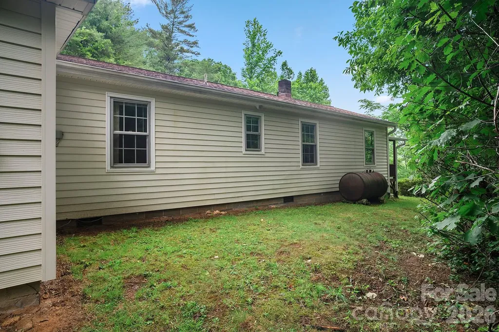 825 Gallimore Road Flat Rock NC 28731