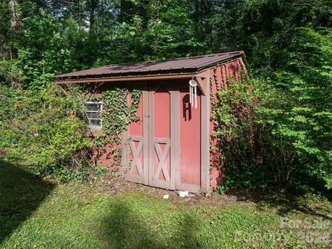 1 Oak Leaf Drive Fletcher NC 28732
