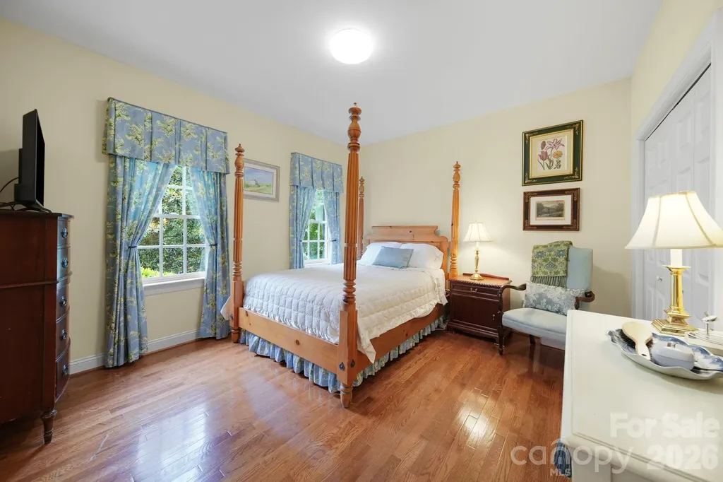 512 Stuart Ridge Cramerton NC 28032