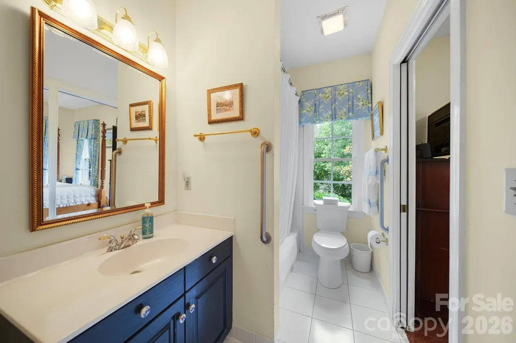 512 Stuart Ridge Cramerton NC 28032