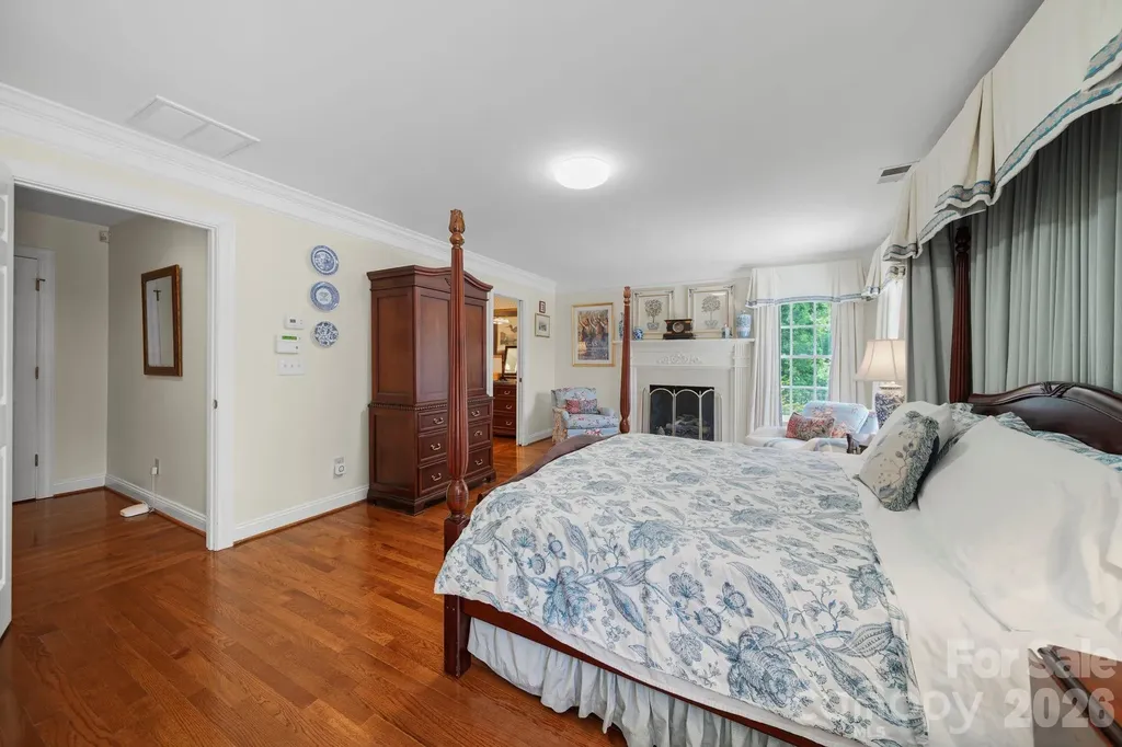 512 Stuart Ridge Cramerton NC 28032