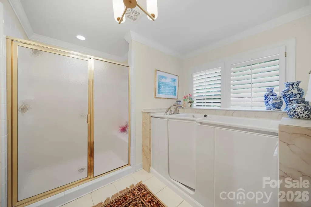 512 Stuart Ridge Cramerton NC 28032