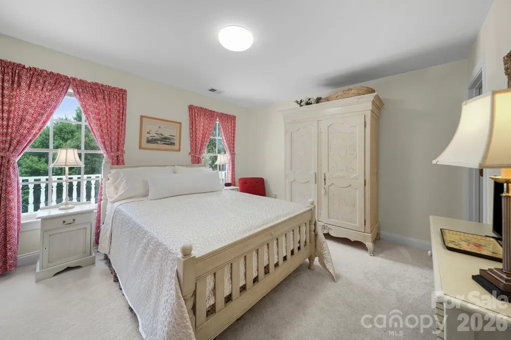 512 Stuart Ridge Cramerton NC 28032