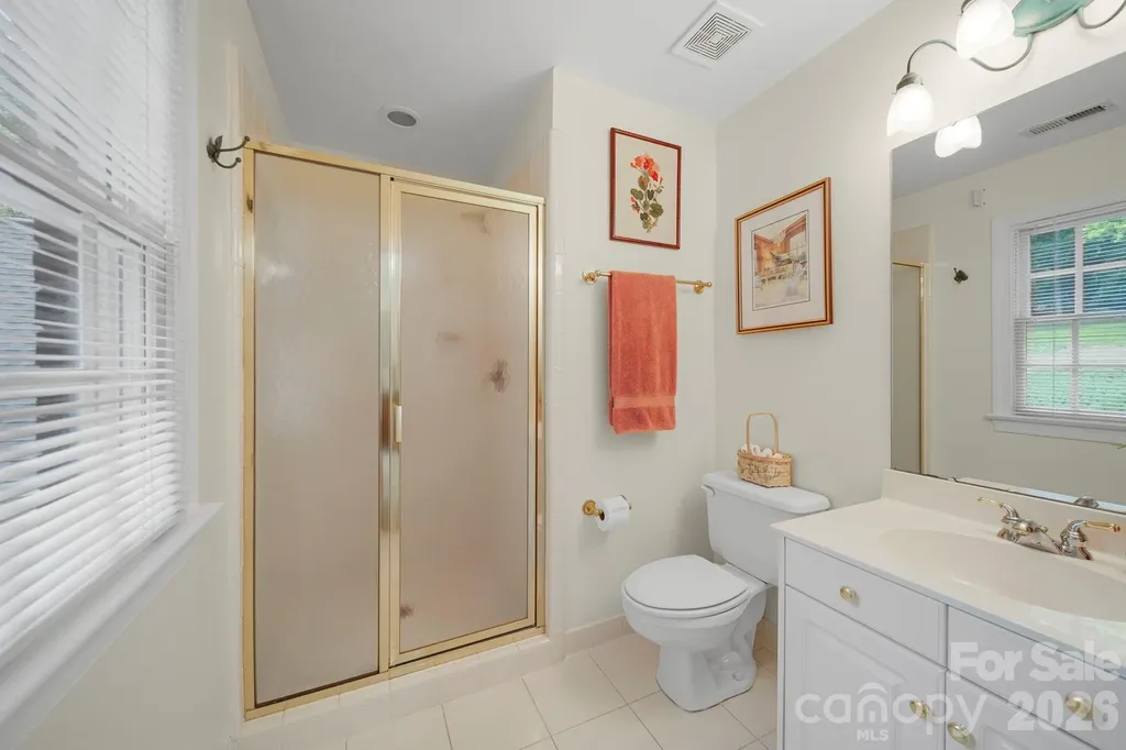 512 Stuart Ridge Cramerton NC 28032