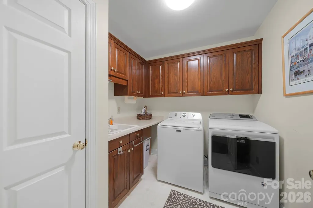 512 Stuart Ridge Cramerton NC 28032